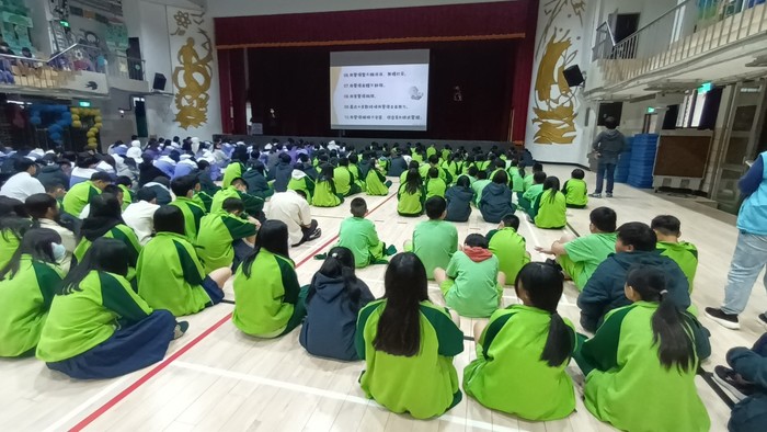 週會-1121206專輔-情緒教育宣講